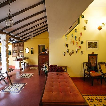 Casa Menezes - A Heritage Goan Homestay Bambolim Ngoại thất bức ảnh