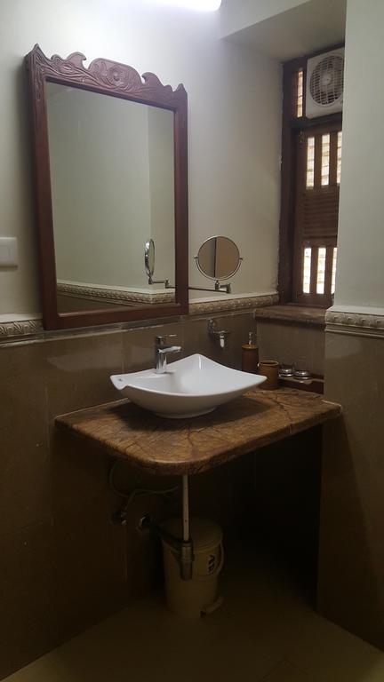 Casa Menezes - A Heritage Goan Homestay Bambolim Phòng bức ảnh