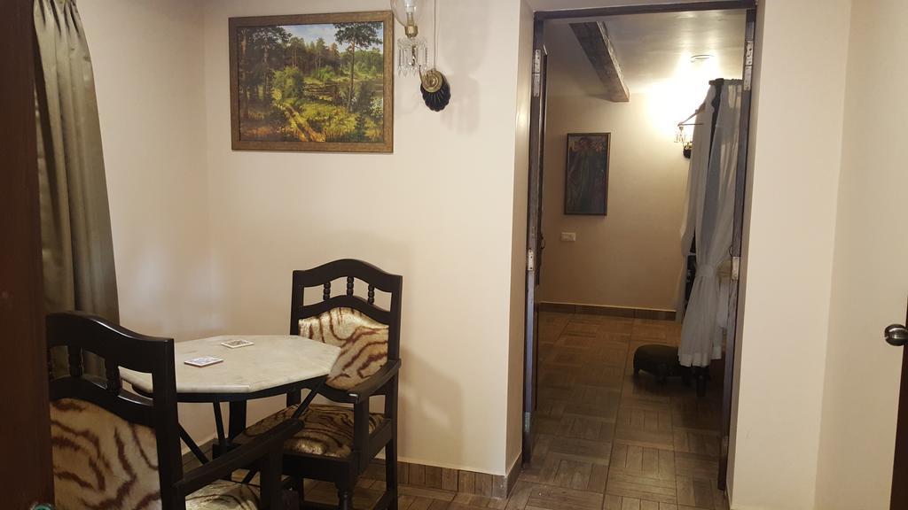 Casa Menezes - A Heritage Goan Homestay Bambolim Phòng bức ảnh