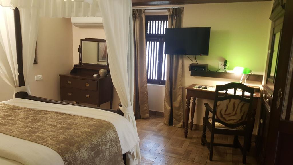 Casa Menezes - A Heritage Goan Homestay Bambolim Phòng bức ảnh