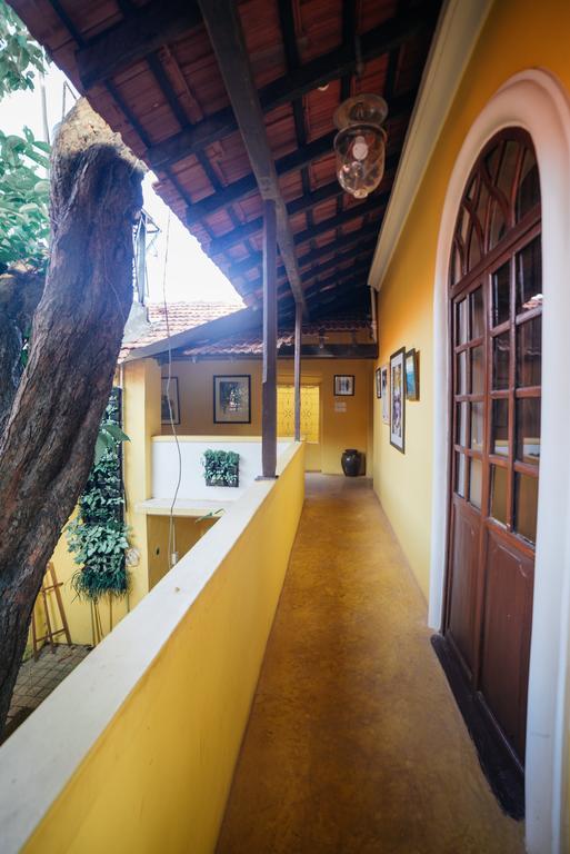 Casa Menezes - A Heritage Goan Homestay Bambolim Ngoại thất bức ảnh