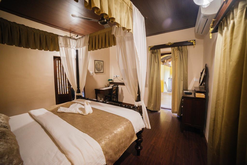 Casa Menezes - A Heritage Goan Homestay Bambolim Ngoại thất bức ảnh